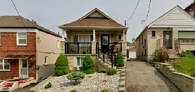 Cozy One Bed Basmt Apt at Keele & Eglinton