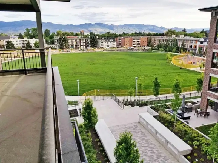 Penthouse Condo - Central Green One