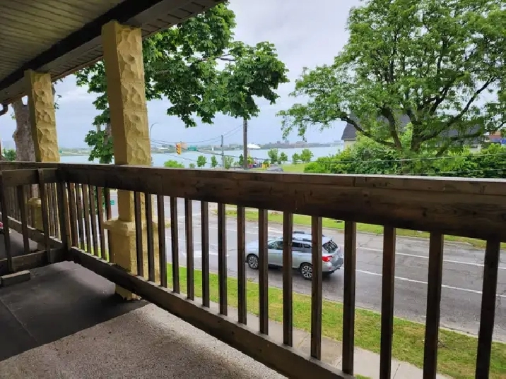1-BDRM   DEN NEAR CASINO
