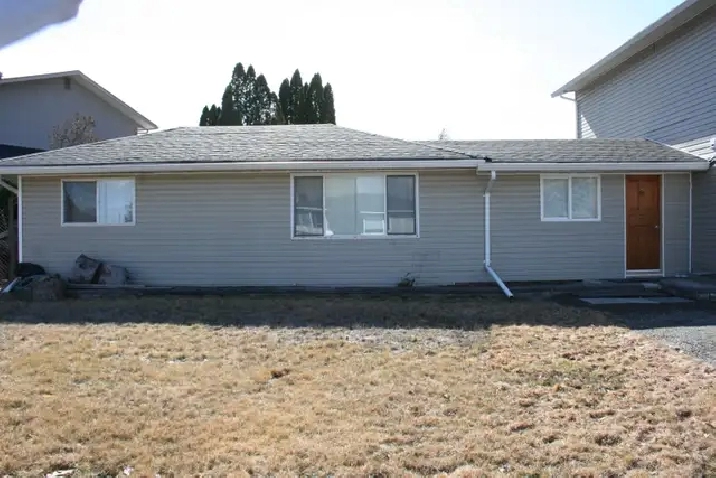 1 Bedroom fully Furnished 1/2 Duplex for Rent in queit Westsyde