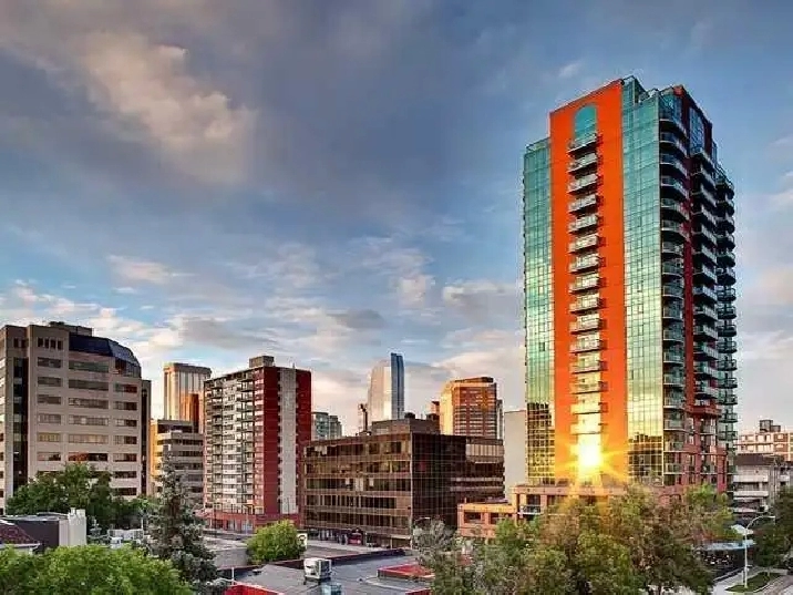 BELTLINE - STUNNING 1 BEDROOM   DEN