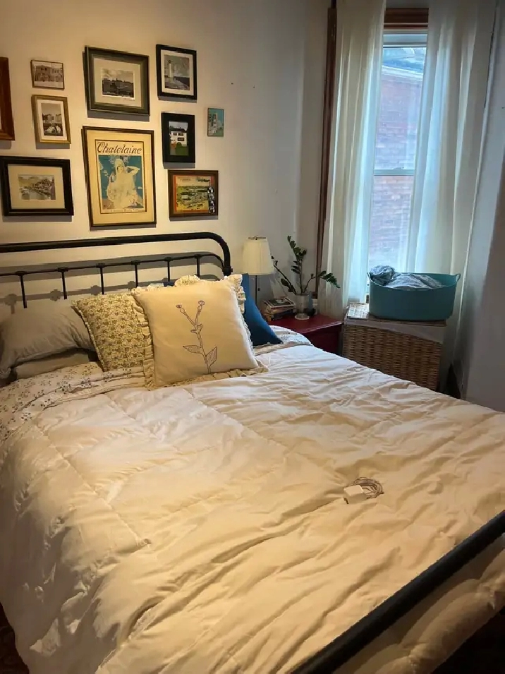 Annex 3 Bdrm c Lge Living Room by Dupont subway