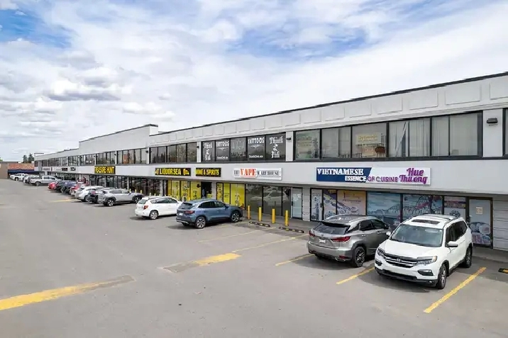 Prime Retail & Service Space on Busy International Avenue SE