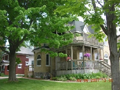Sparkling Clean 2 BR in Historic Home Near Downtown Kitchener