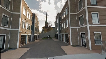 10 Cathedral Ln - 1BR Condo Uptown, Modern, Private Entrance