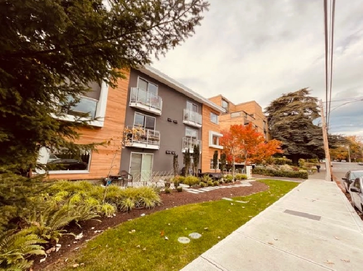 SUITE FOR RENT IN BEAUTIFUL RENOVATED BUILDING