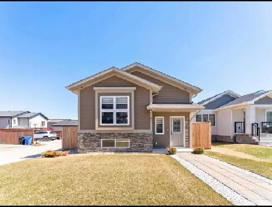 2 Bed Duplex with large yard