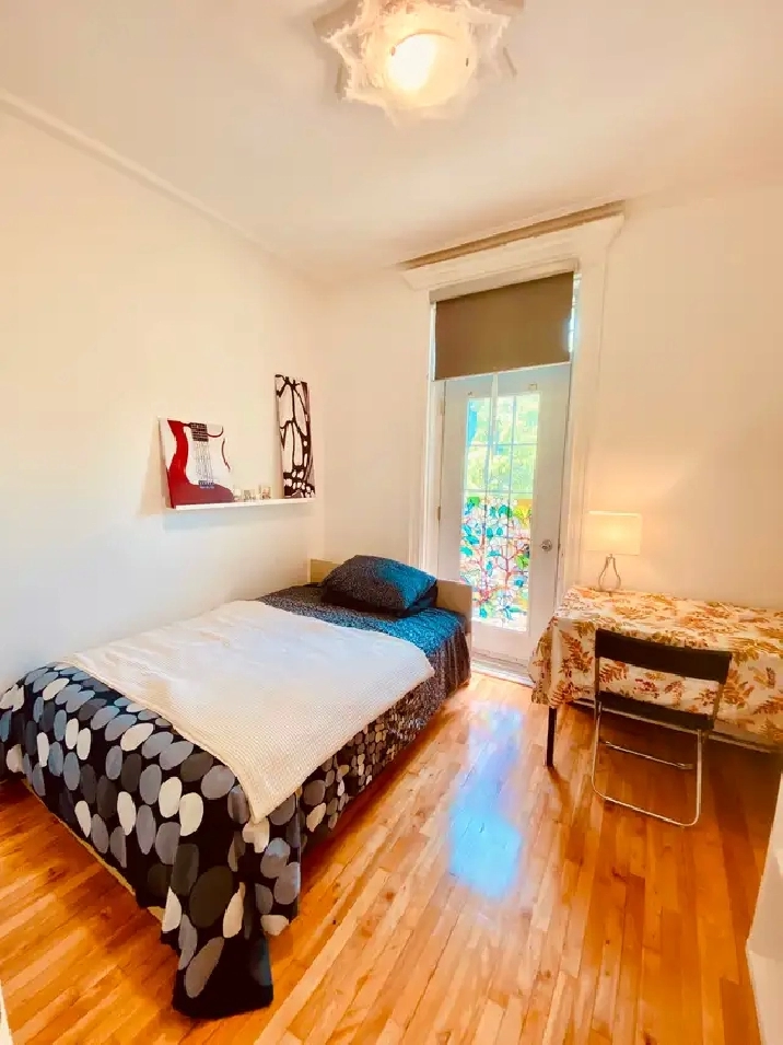 A Very Nice Room Downtown Montreal