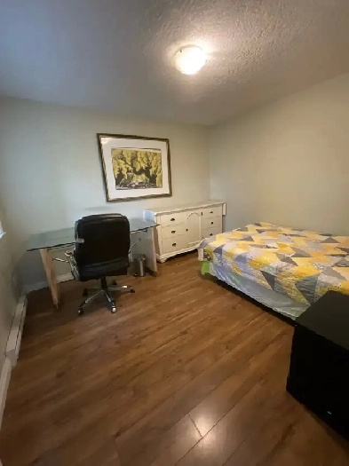 Cozy Room for Rent Near the UVic and Camosun