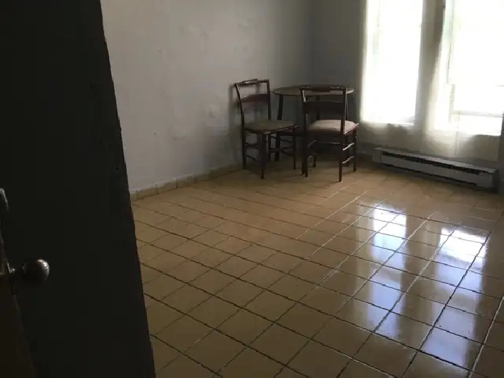 Large Room $588 with Own Address  Mailbox Metro: Place St Henri