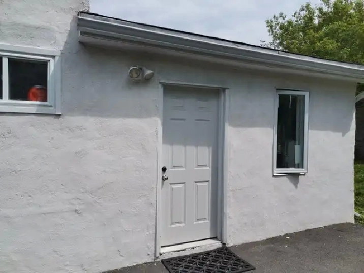 One unit of triplex, located in Hull, gatineau