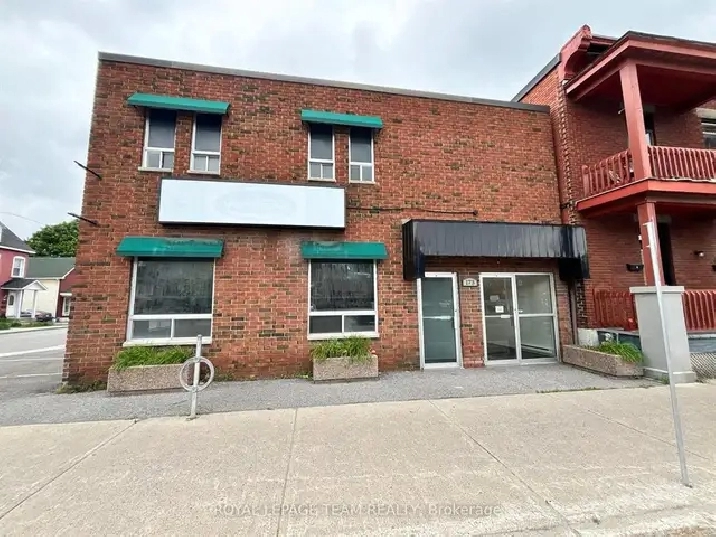 Standalone Retail / Office for Lease
