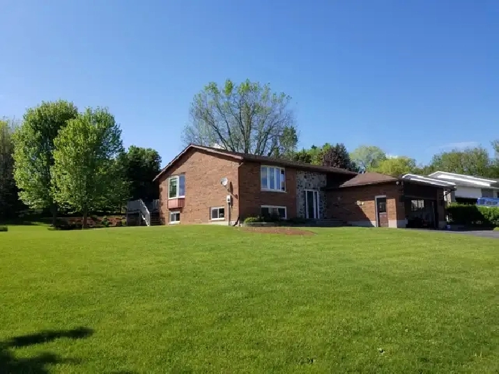 Drayton House for rent-beautiful area