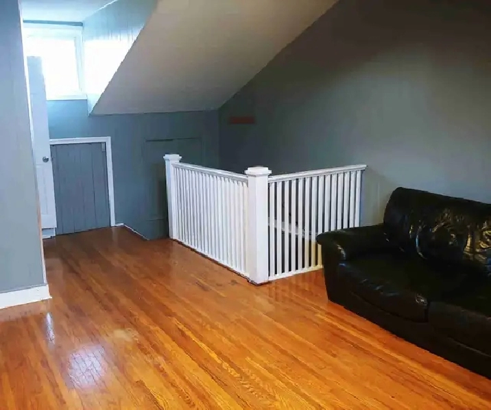 1 bedroom loft- Downtown Milton