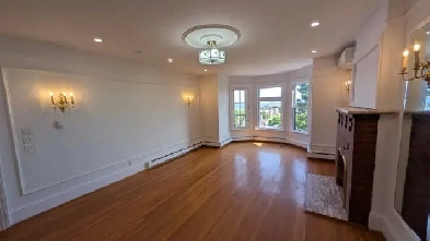 Restored Historic Flat Uptown w/ Parking