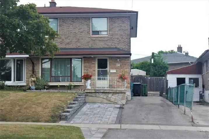 House for Rent Weston and Finch 4 beds 2.5 baths House