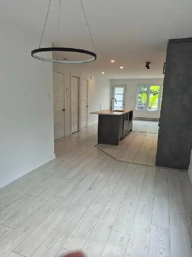Très beau 5 ½ à louer, 1782 Ste-Hélène, Longueuil. 2050 $/mois