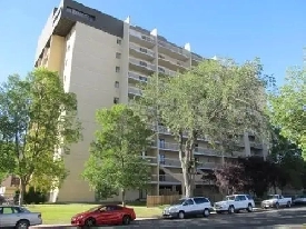 Barrington Place - Bachelor Suite
