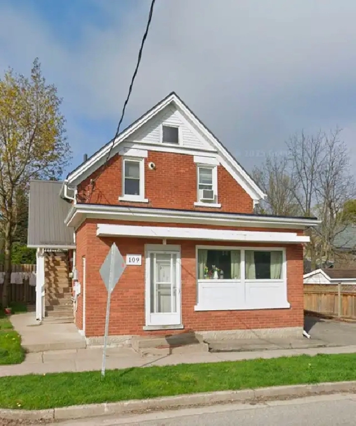 3 bedroom 1 bathroom