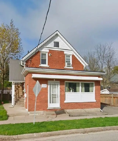 3 bedroom 1 bathroom