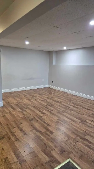 800 Square foot bachelor's basment unit Bedford