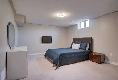 Large Furnished Room – 15 Mins to McMaster / Female Only ($850)
