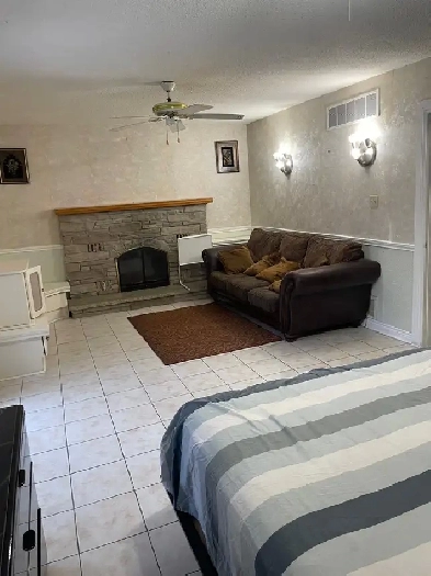 Fully furnished BACHELOR/STUDIO APARTMEN by to Downtown Brampton