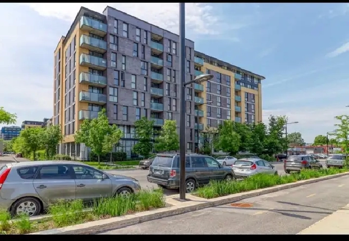 Condo a louer 4 1/5 Le triangle Montreal with garage