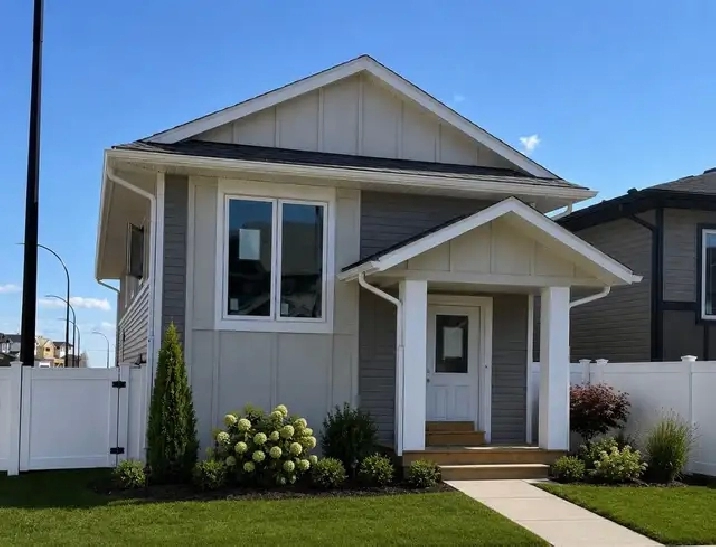 3BR main floor for rent - Brighton