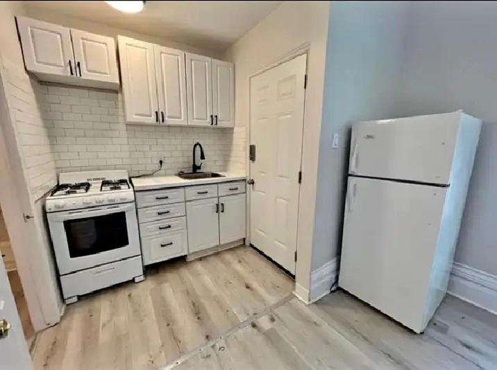 Bachelor Apartment Aug 1