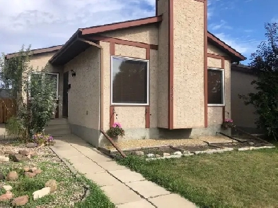 2 Bed 1 Bath Unit in Edmonton, AB