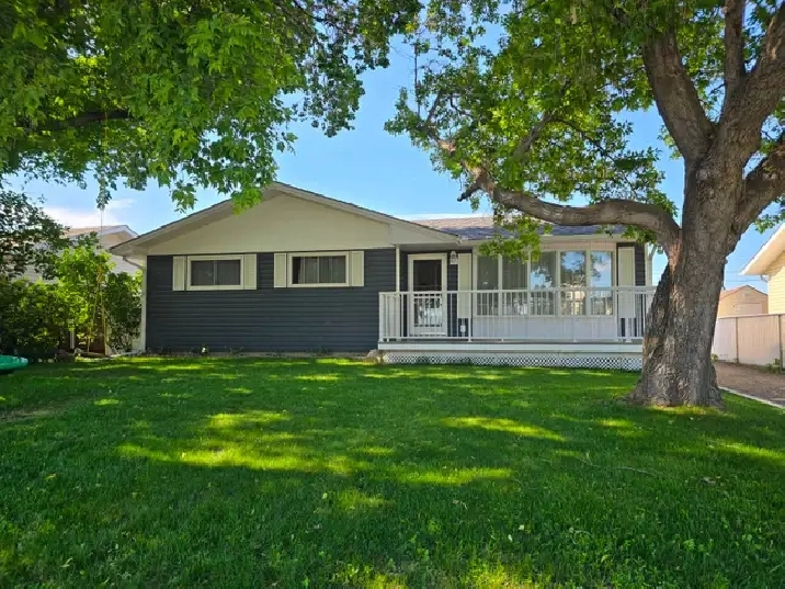 House For Sale in Millet