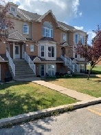 Condo à louer à Brossard.