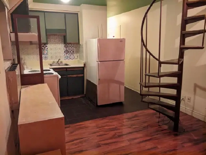 1 bedroom apartment - Dufferin St & Dupont St.