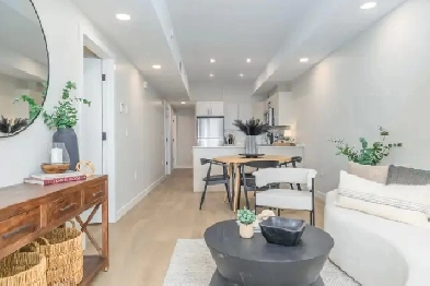 2 Bed, 2 Bath Apartment in Osborne Village | Free WiFi & Water