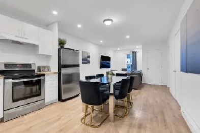 Bright Furnished Room,Private Balcony |Metro Frontenac From $850