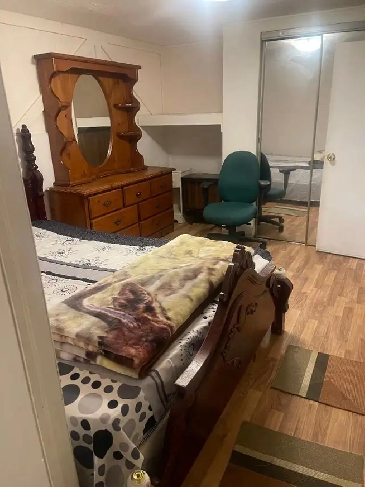 Private room fully furnished (GIRL ONLY) Malton Mississauga