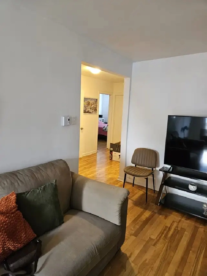 Grand 5 1/2 chomedy, Laval