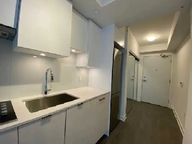 1 BEDROOM DEN Condo for RENT All Included @YONGE & EGLINTON