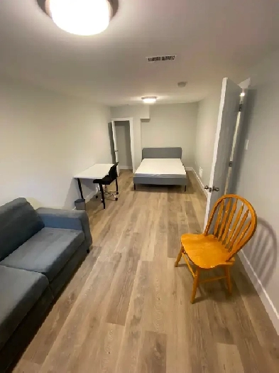 Bedroom for rent in student rental near Carleton U