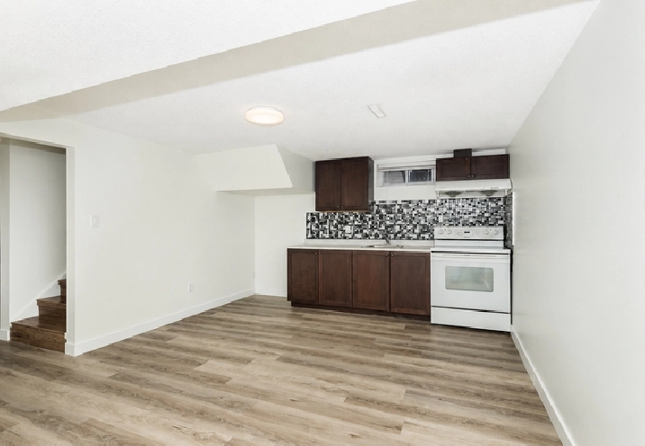 Beautiful Newly Renovated 2-Bedroom Basement Suite Near U of S