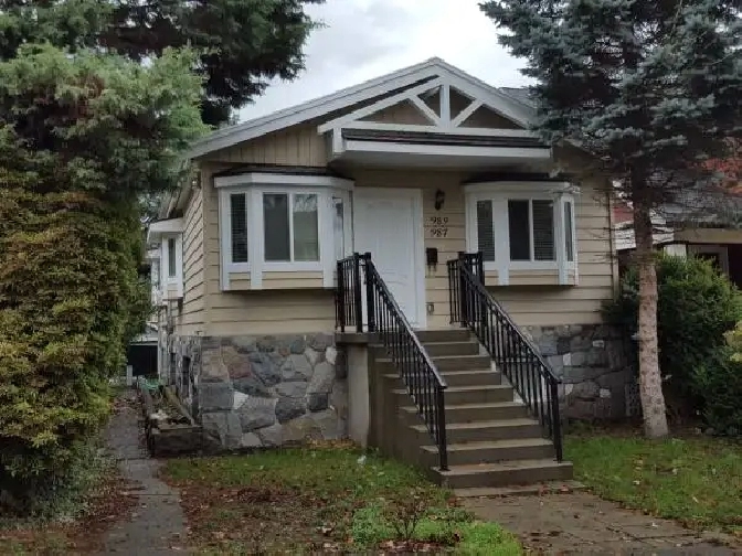 $800 Vancouver West Side Private Single Furnished Room