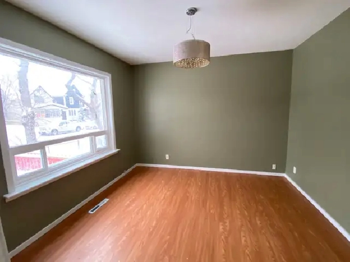 Fully Renovated Huge 05  bedrooms  house for rent ASAP