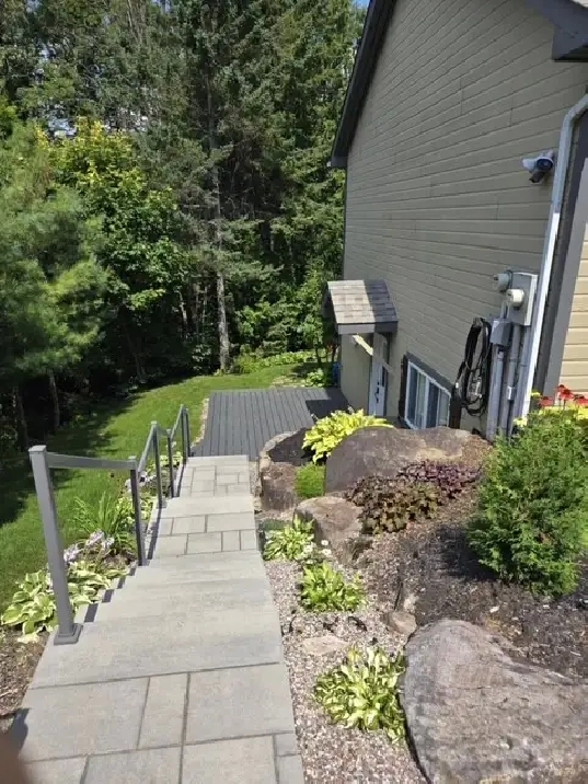 ST-SAUVEUR, Magnifique rez-de-jardin pour le 1er SEPTEMBRE 2026