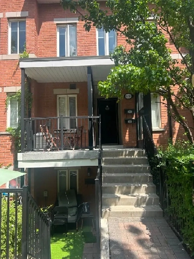 Beautiful 2 Bedroom, 2 Bathroom Condo for Rent – Markham, ON