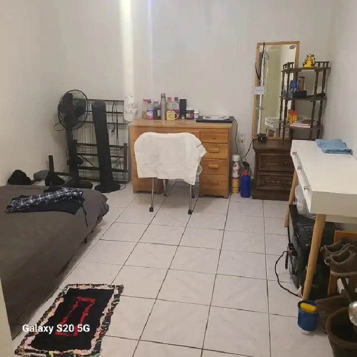Daily room for rent