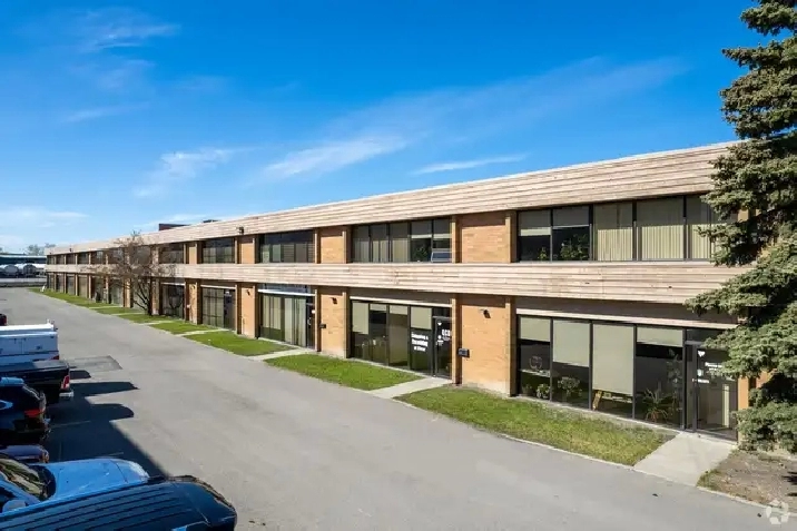 PRICE DROP! WAREHOUSE FOR SALE IN FOOTHILLS INDUSTRIAL