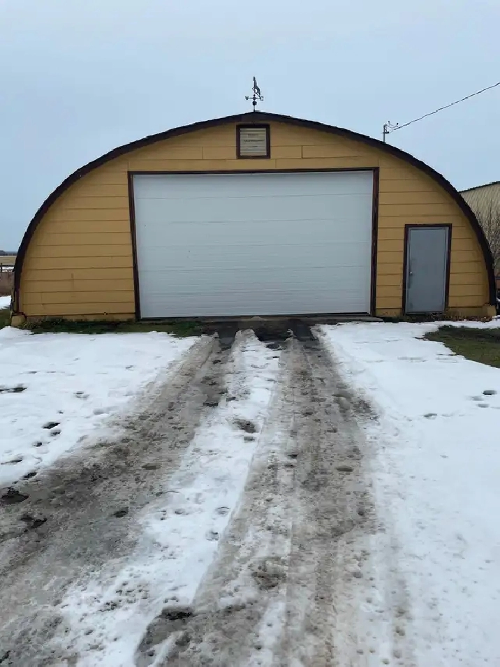 40sqft by 64sqft 2560sqft Heated Quonset For Lease