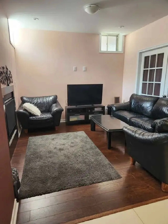 Spacious 2 Bedroom Basement for Rent in Vaughan | Sept. 1