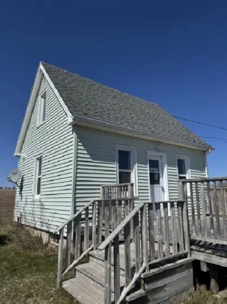 2 bed and 1 bath North Rustico